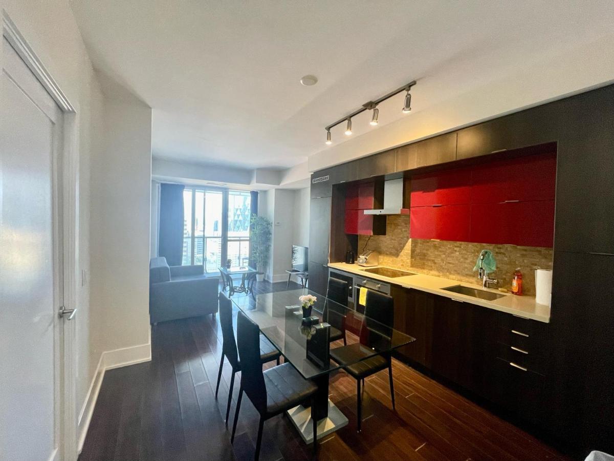 Two Br Two Ba Condo Face To Cn Tower Step To Rogers Centre Toronto Luaran gambar